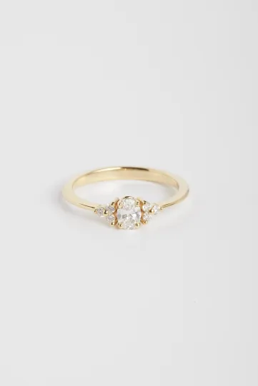 Ring Clara S in yellow gold