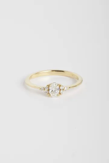 Ring Clara M in yellow gold