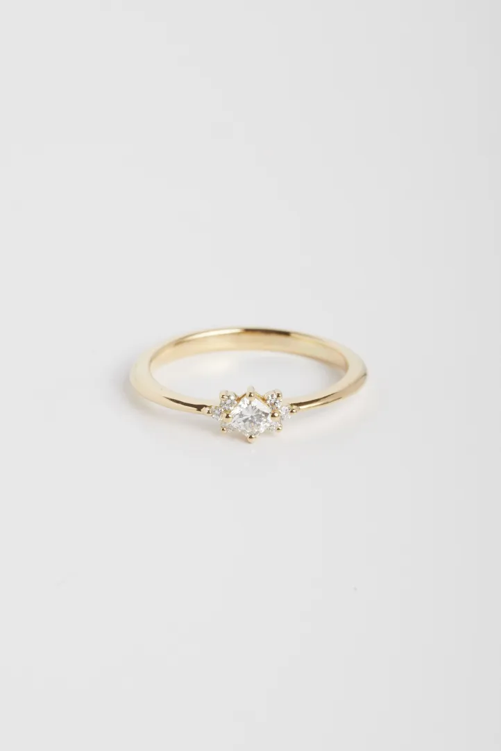 Ring Farah S in yellow gold