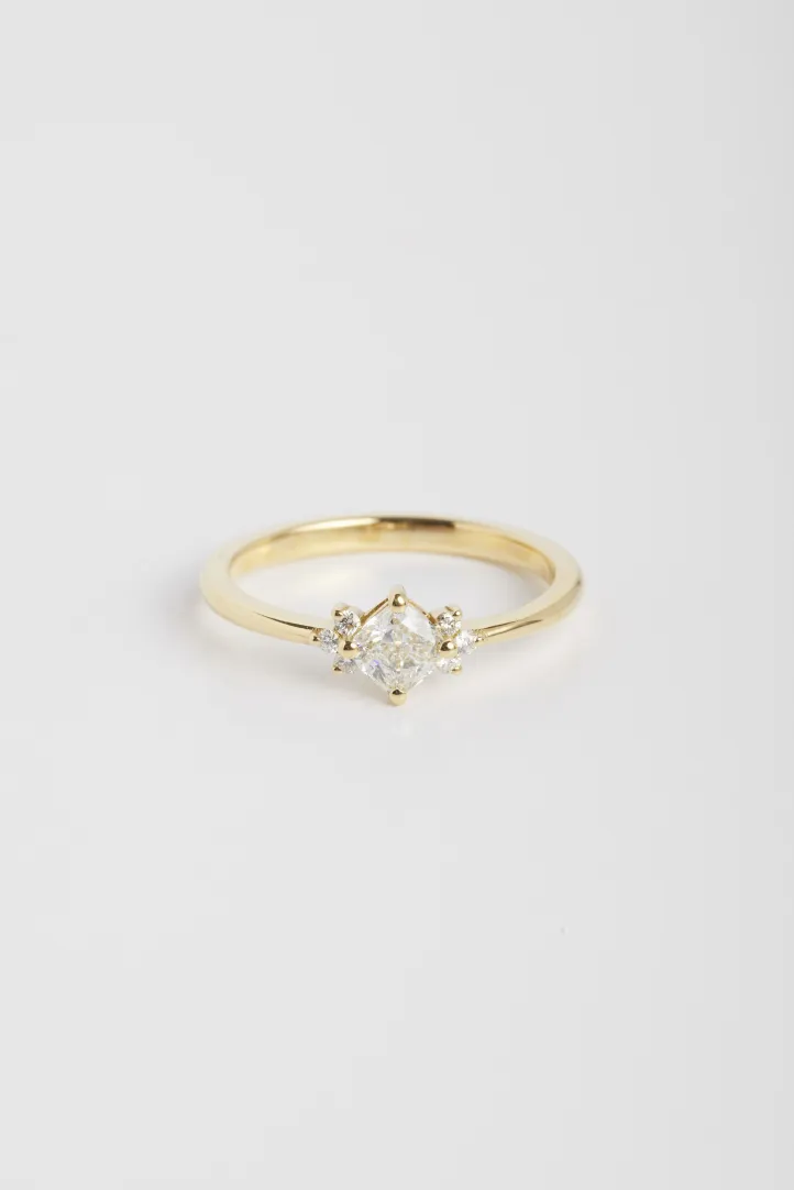 Ring Farah M in yellow gold