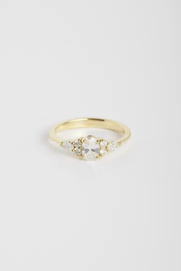 Ring Julie M in yellow gold