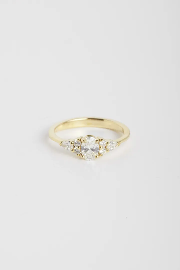 Ring Julie M in yellow gold