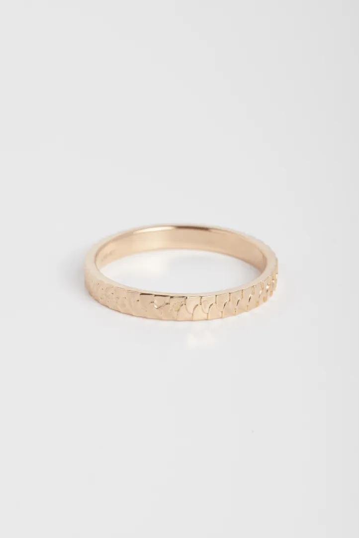 Ring Mahé L in yellow gold